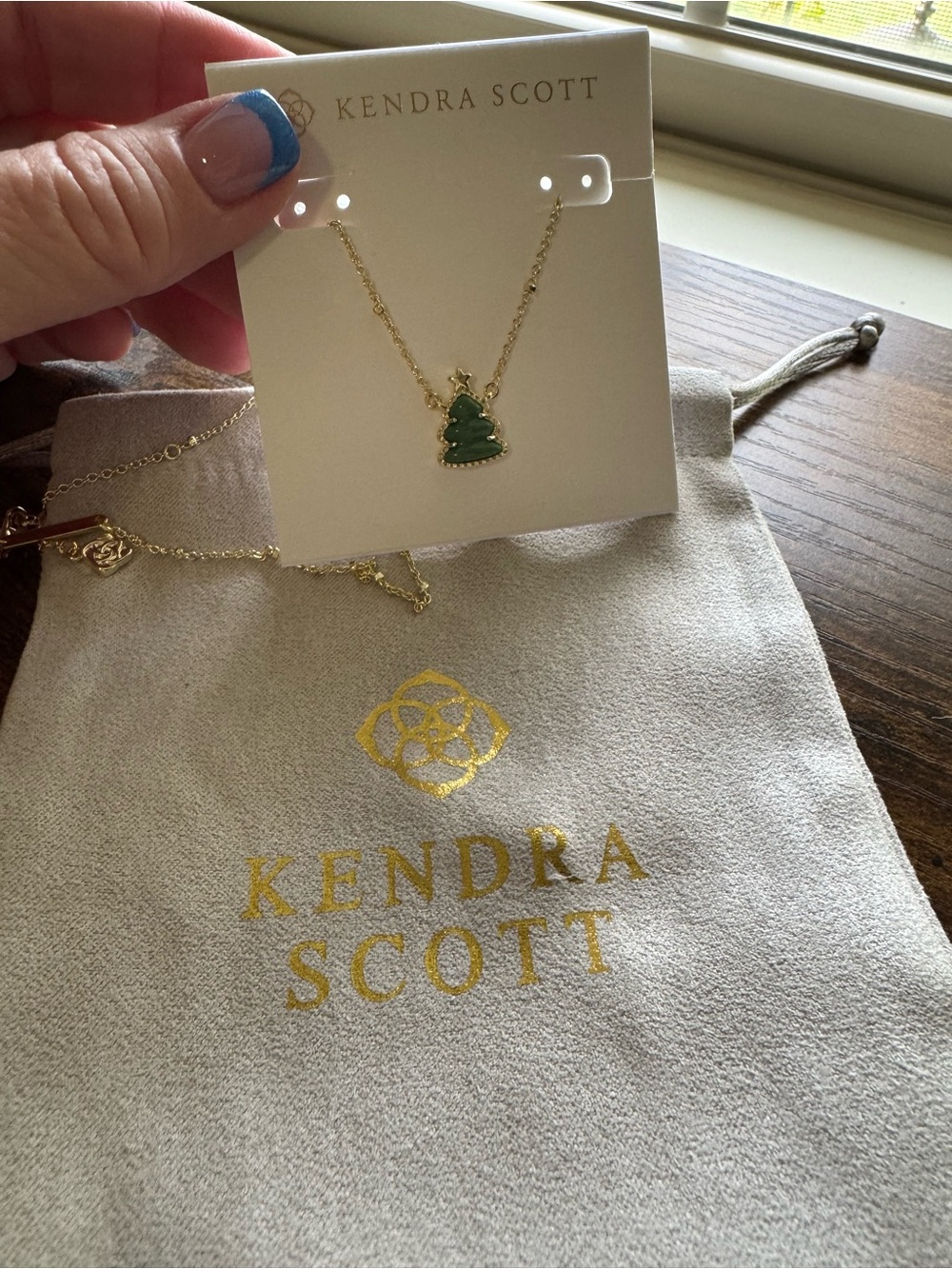 Kendra Scott Green Quartzite Christmas Tree Pendant Necklace NWT